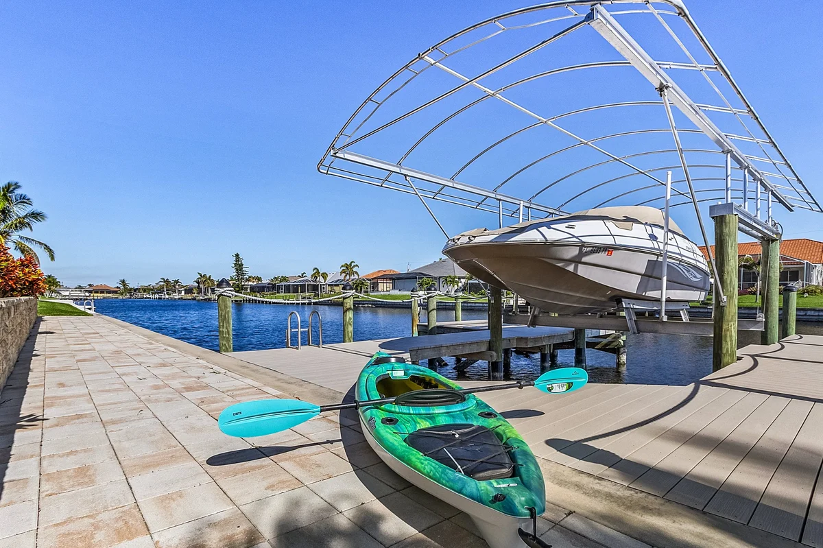 Home in Cape Coral property photo 4