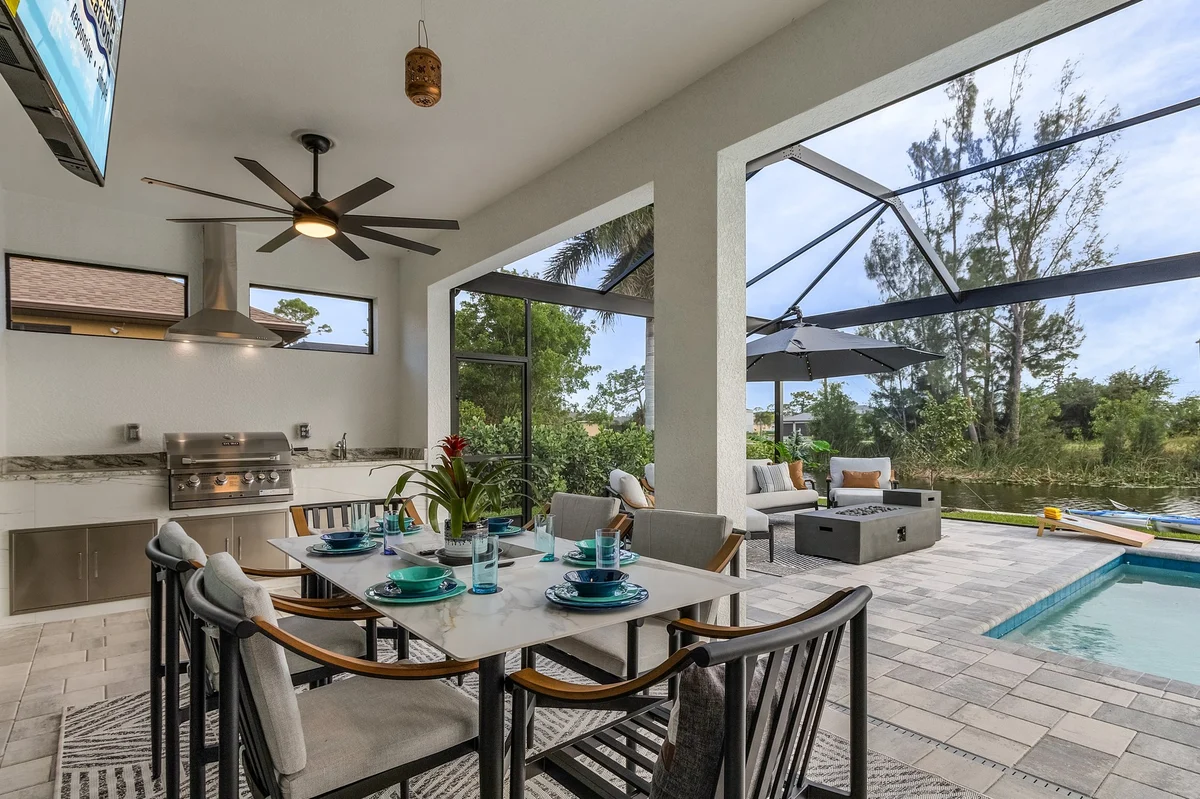 Home in Cape Coral property photo 2