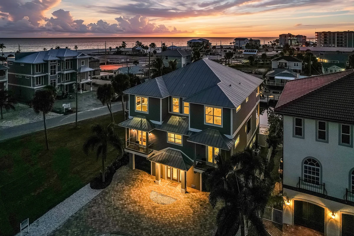 Home in Fort Myers Beach property photo 2