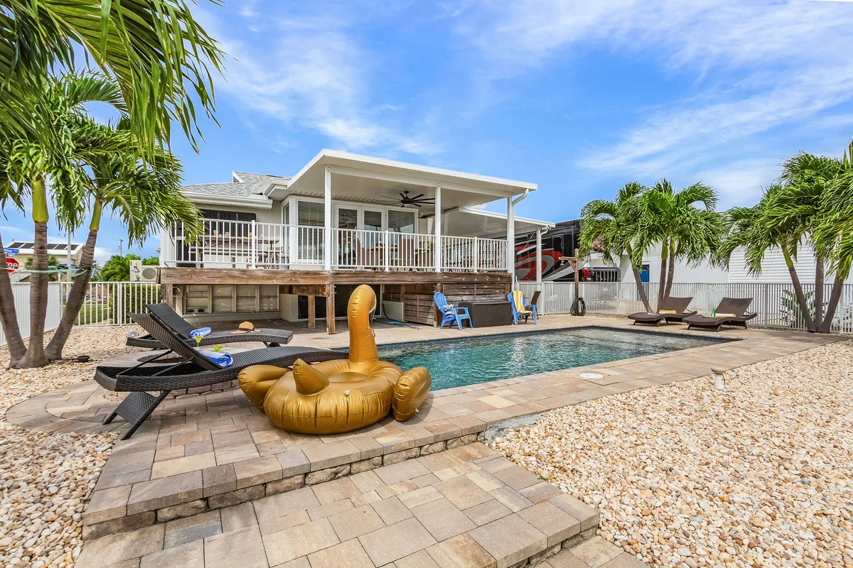 Home in Fort Myers Beach property photo 3