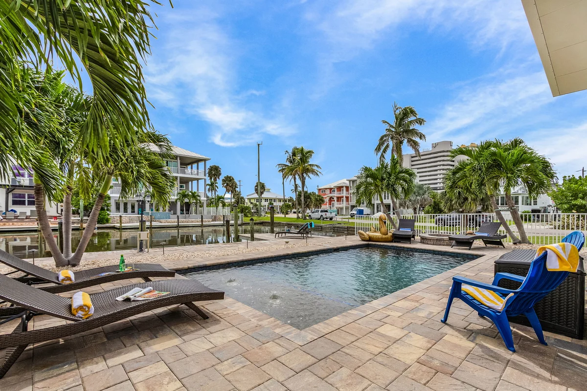 Home in Fort Myers Beach property photo 5