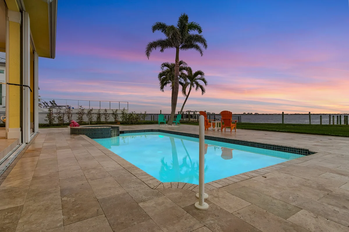 Home in Cape Coral property photo 3