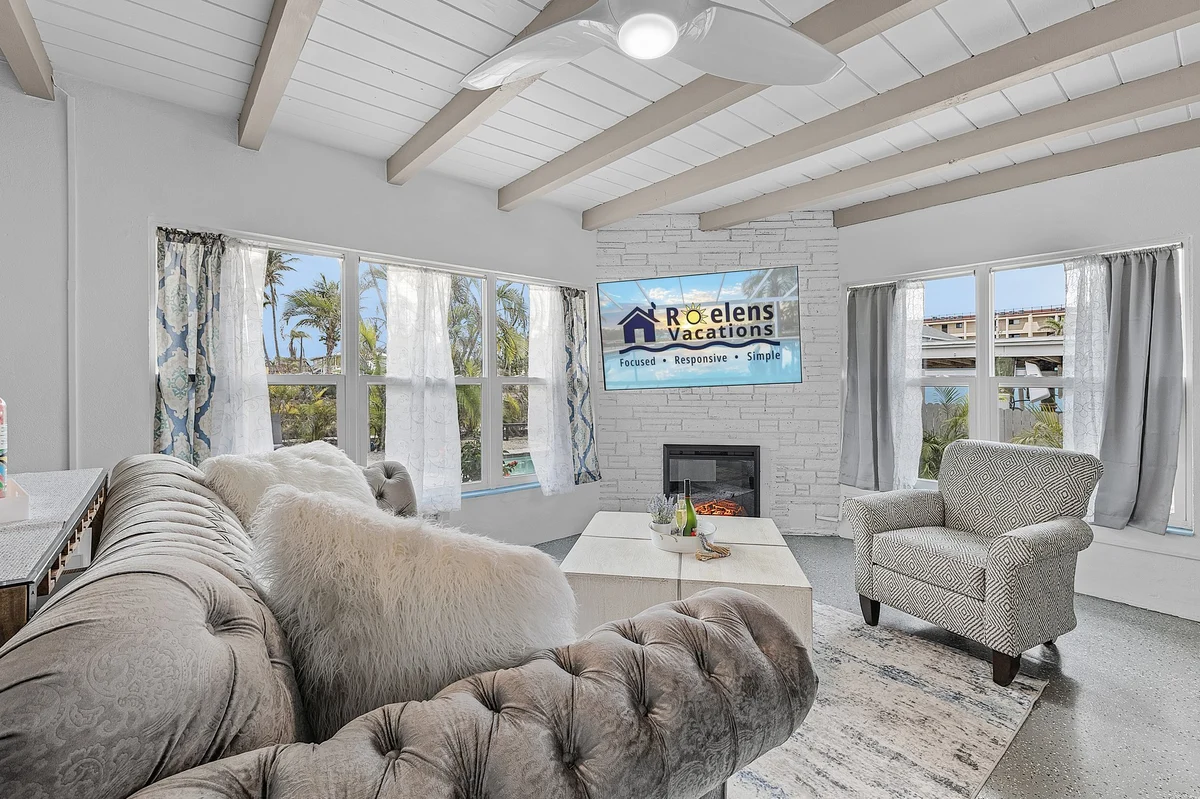 Home in Fort Myers Beach property photo 4