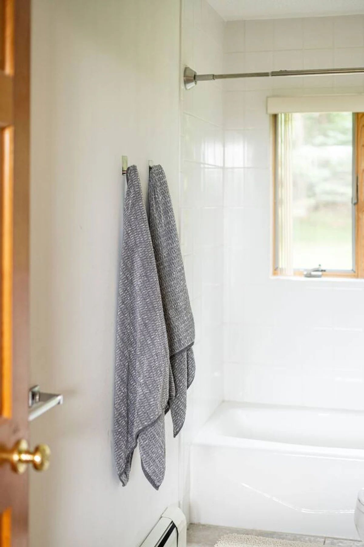 Cozy Year Round Getaway • Private Catskills Cabin #124