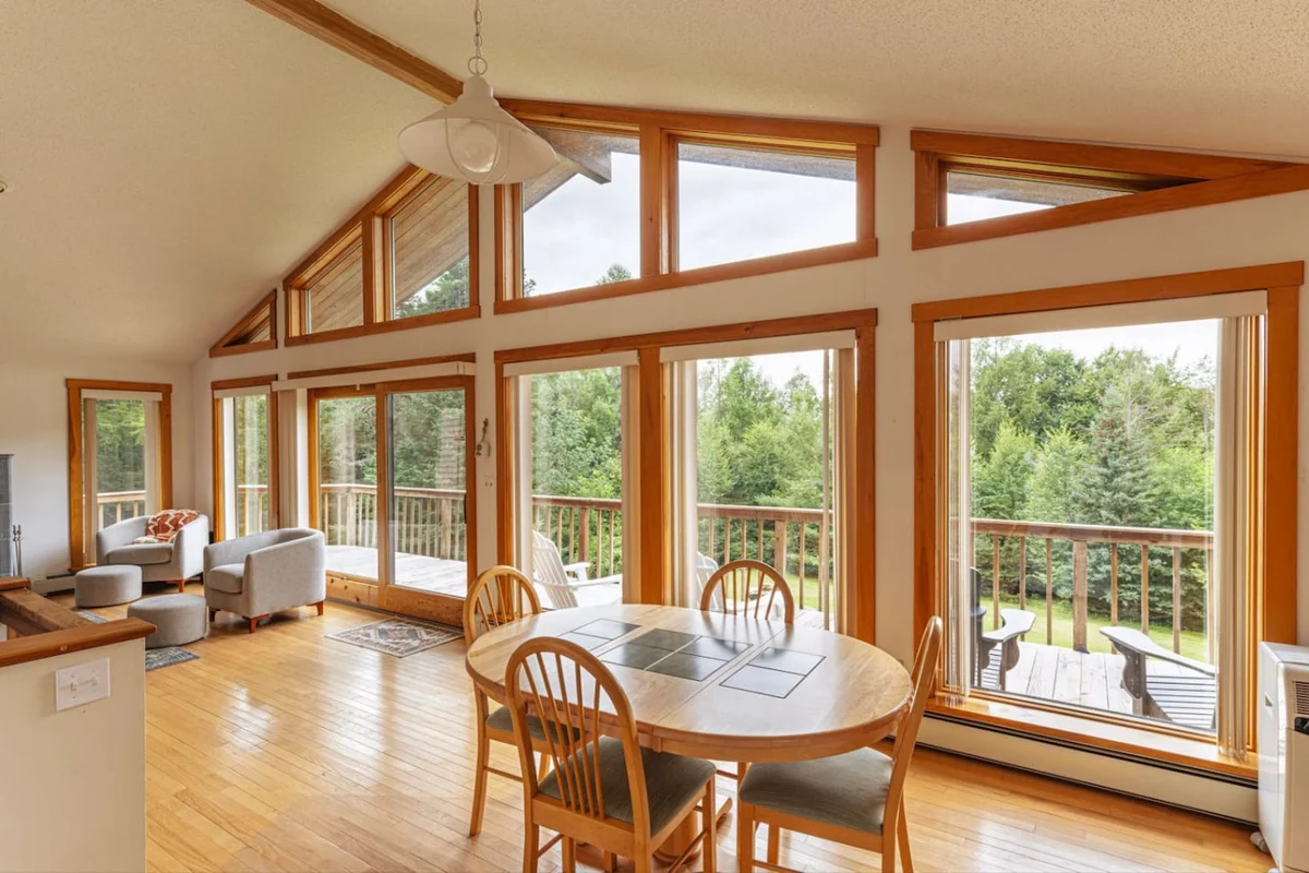 Cozy Year Round Getaway • Private Catskills Cabin #117