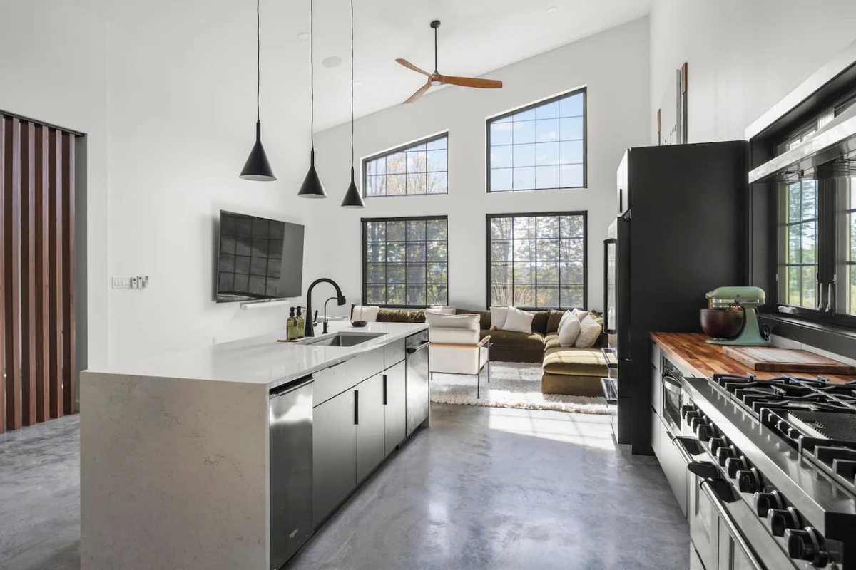 Modern Hudson Retreat Near Town with Hot Tub #34