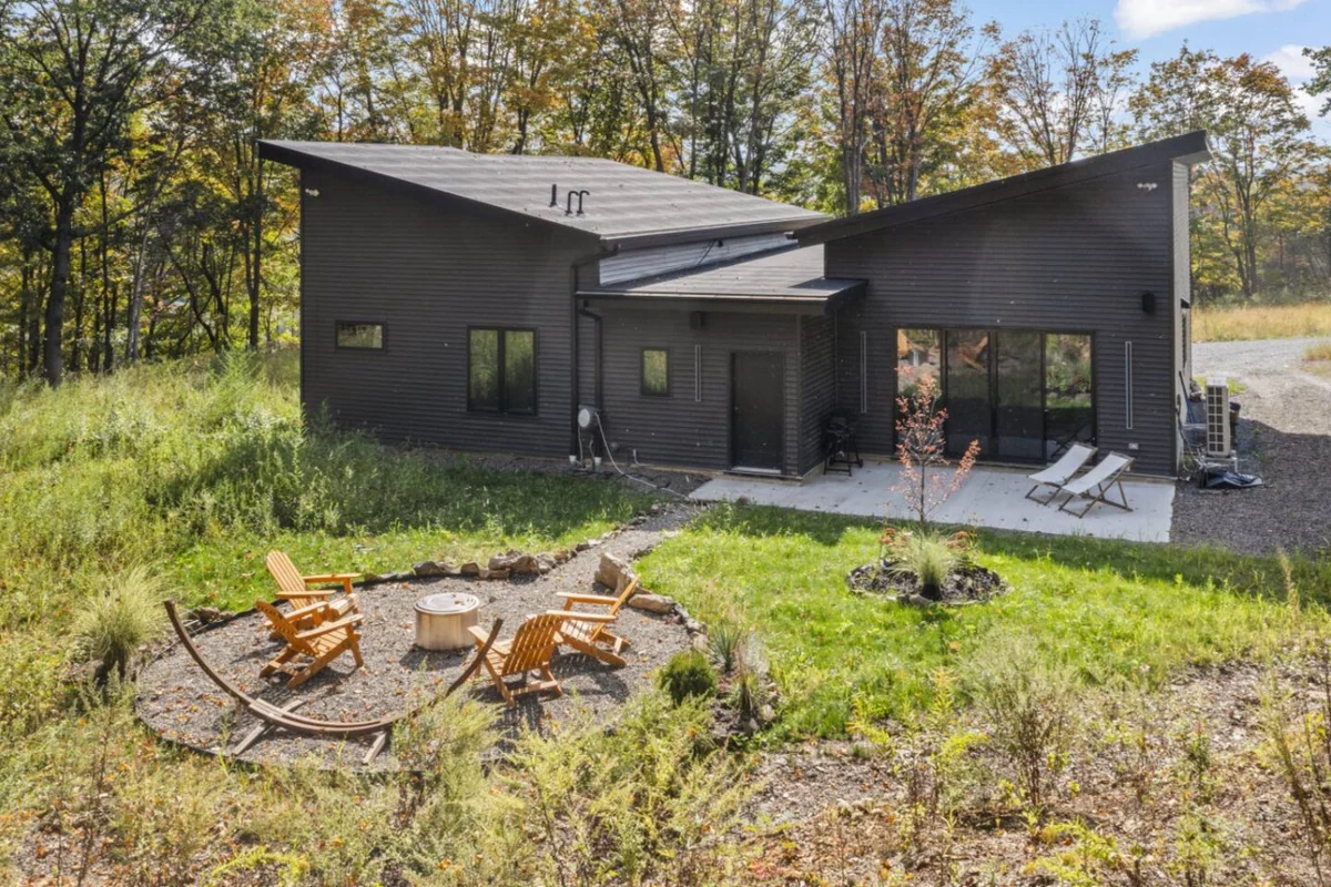Modern Hudson Retreat Near Town with Hot Tub #36