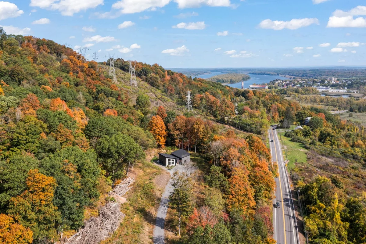 Modern Hudson Retreat Near Town with Hot Tub #41