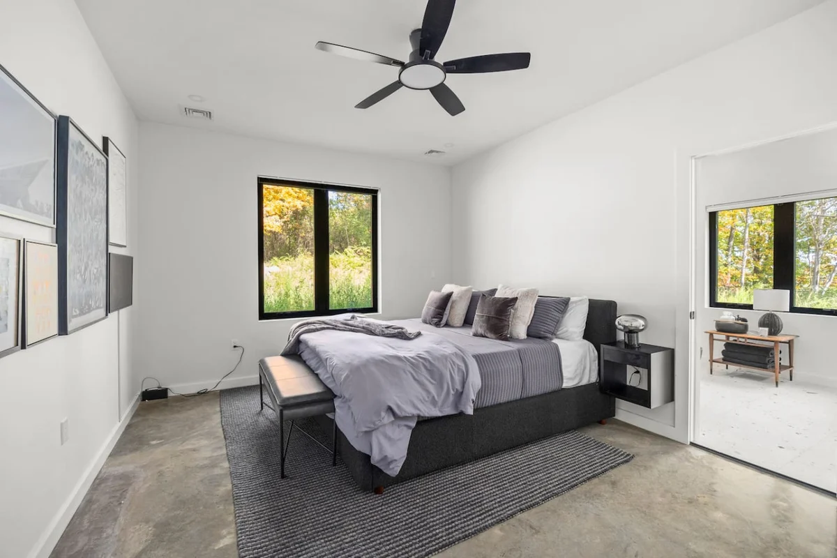 Modern Hudson Retreat Near Town with Hot Tub #32