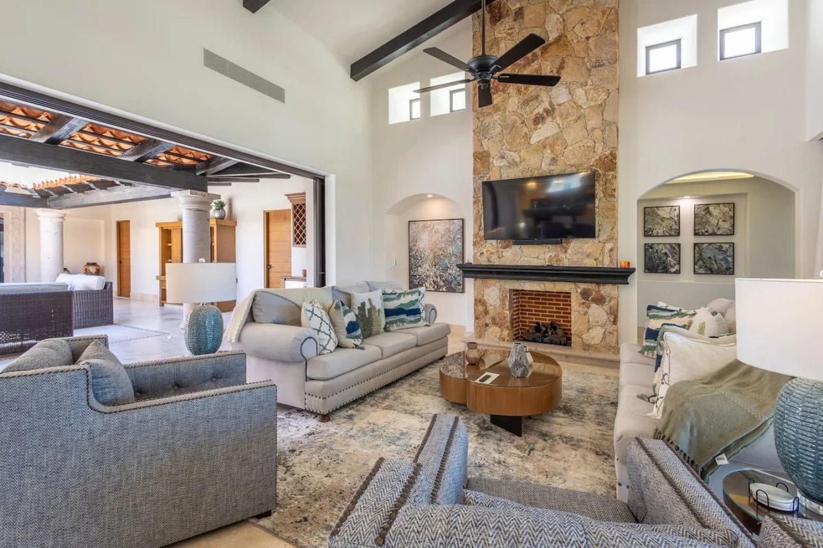 Exquisite 4BR Villa with Breathtaking Views - Golf Cart and Airport Transportation Included! #71