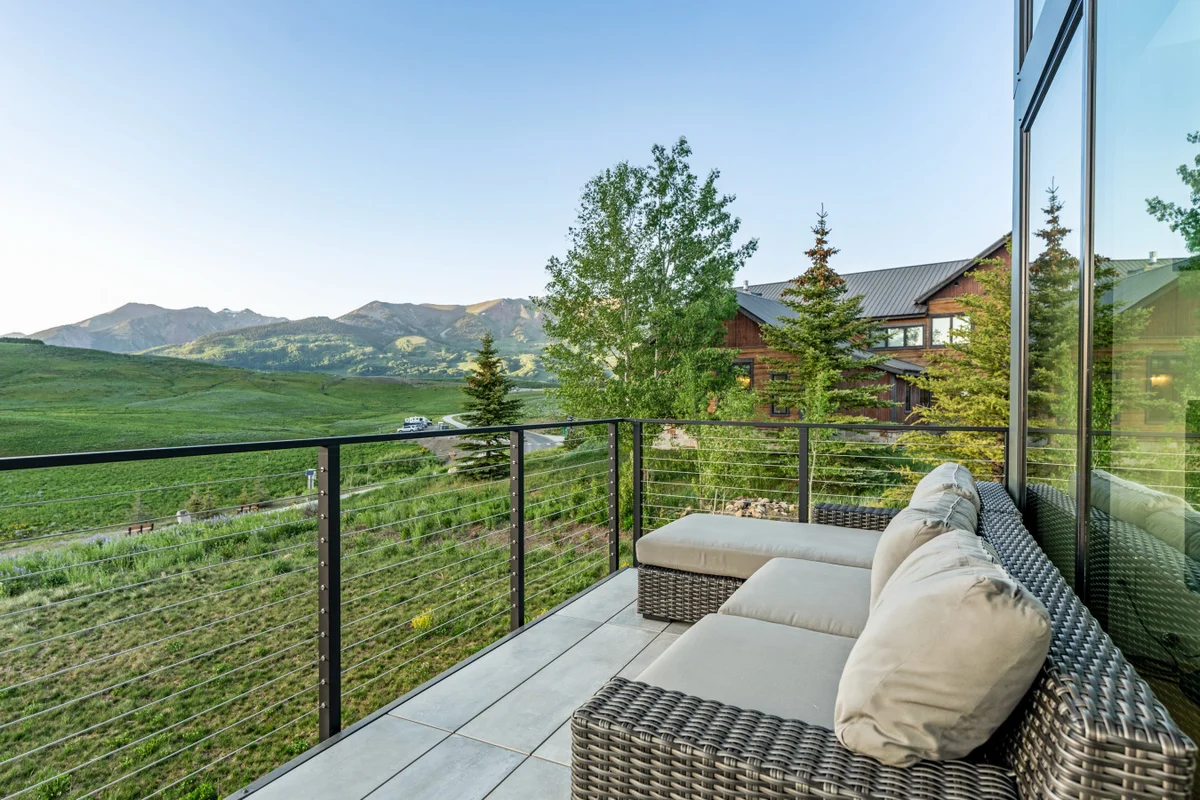 Luxury Modern Home - Walk to Lifts/Ski/Trails #97