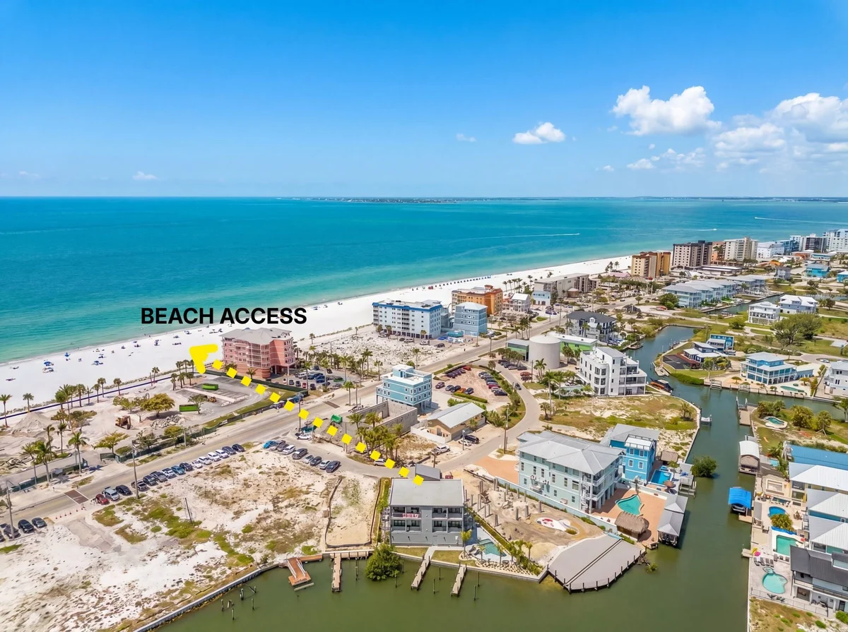 Condo in Fort Myers Beach property photo 3