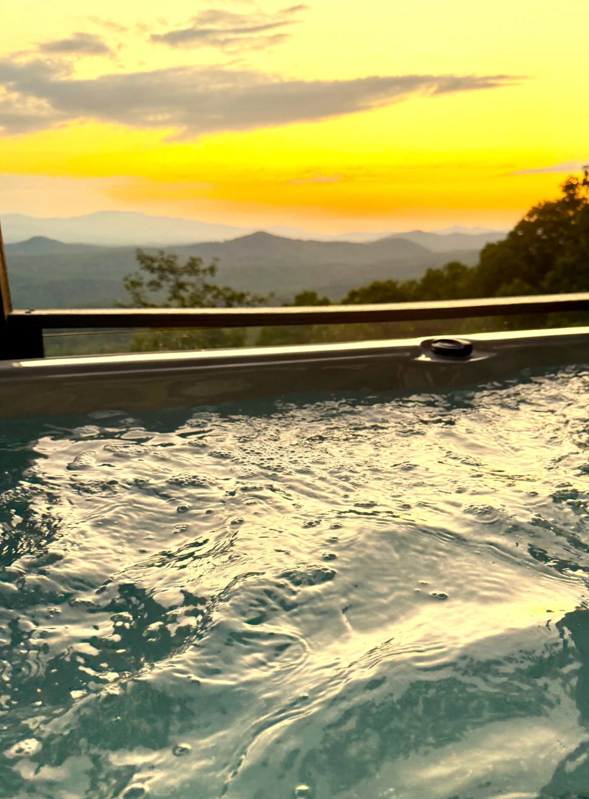 Blue Ridge Luxe, 180 Mtn Views, Sunsets, Sauna, Spa #209
