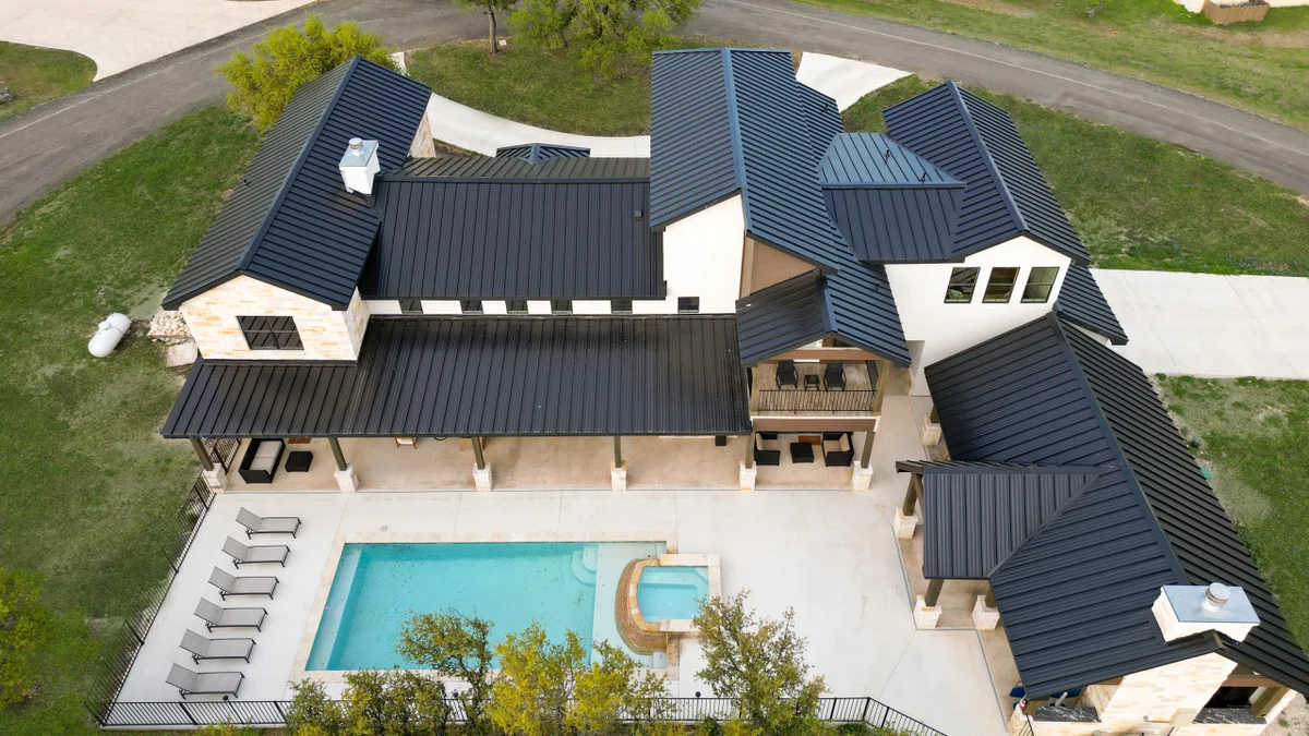 Near Frio~Pool~Hot tub~2 Kitchens~For 30 • White Horse Frio #63
