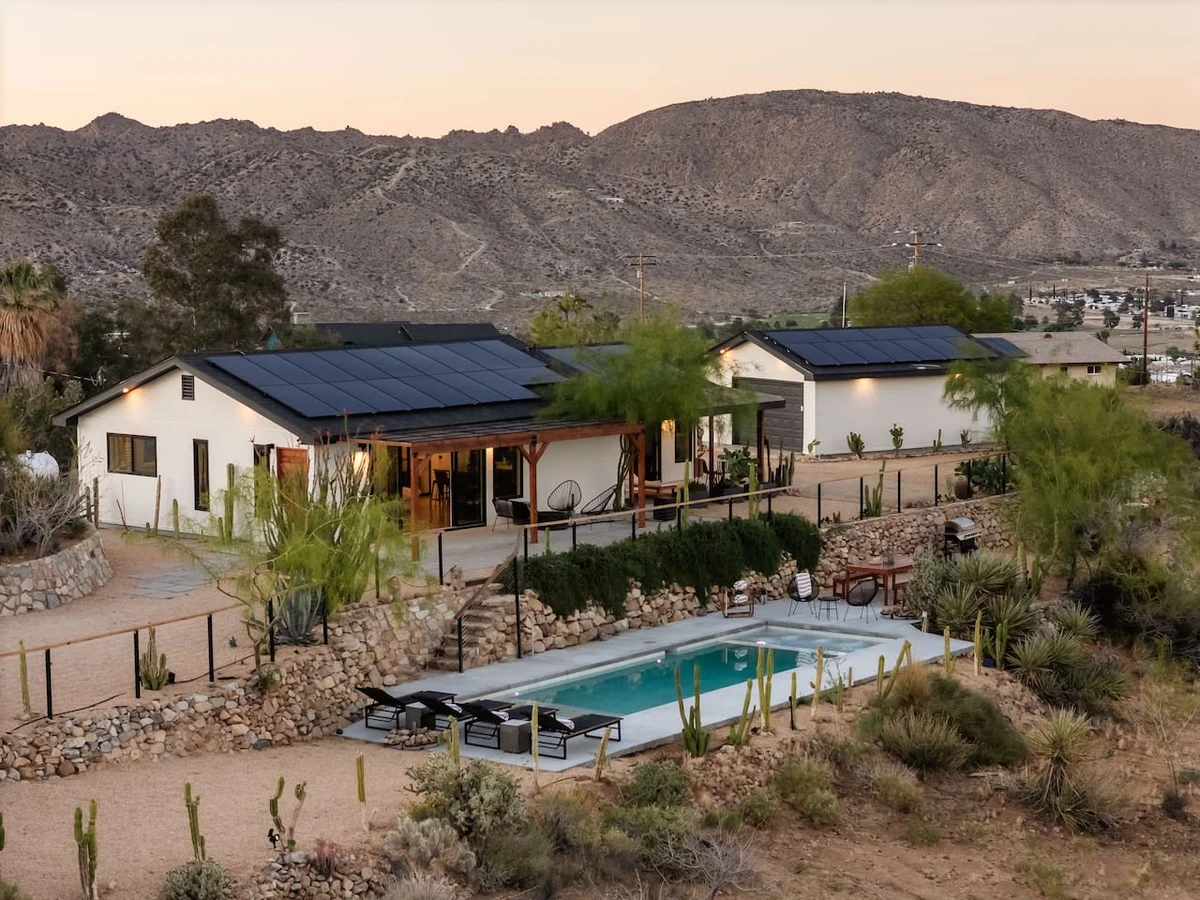 Calico Landing, Desert Pool + Spa Retreat #63