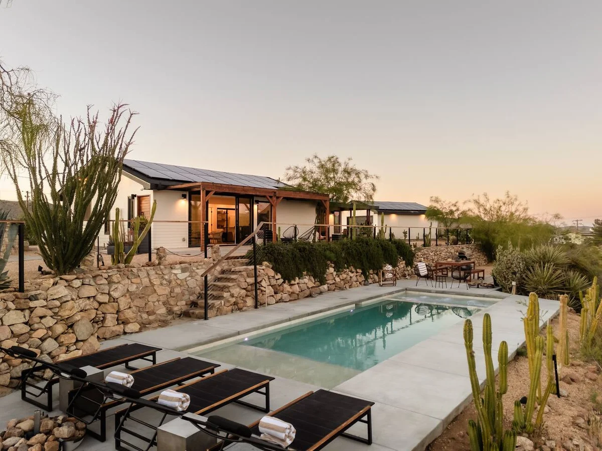 Calico Landing, Desert Pool + Spa Retreat #122