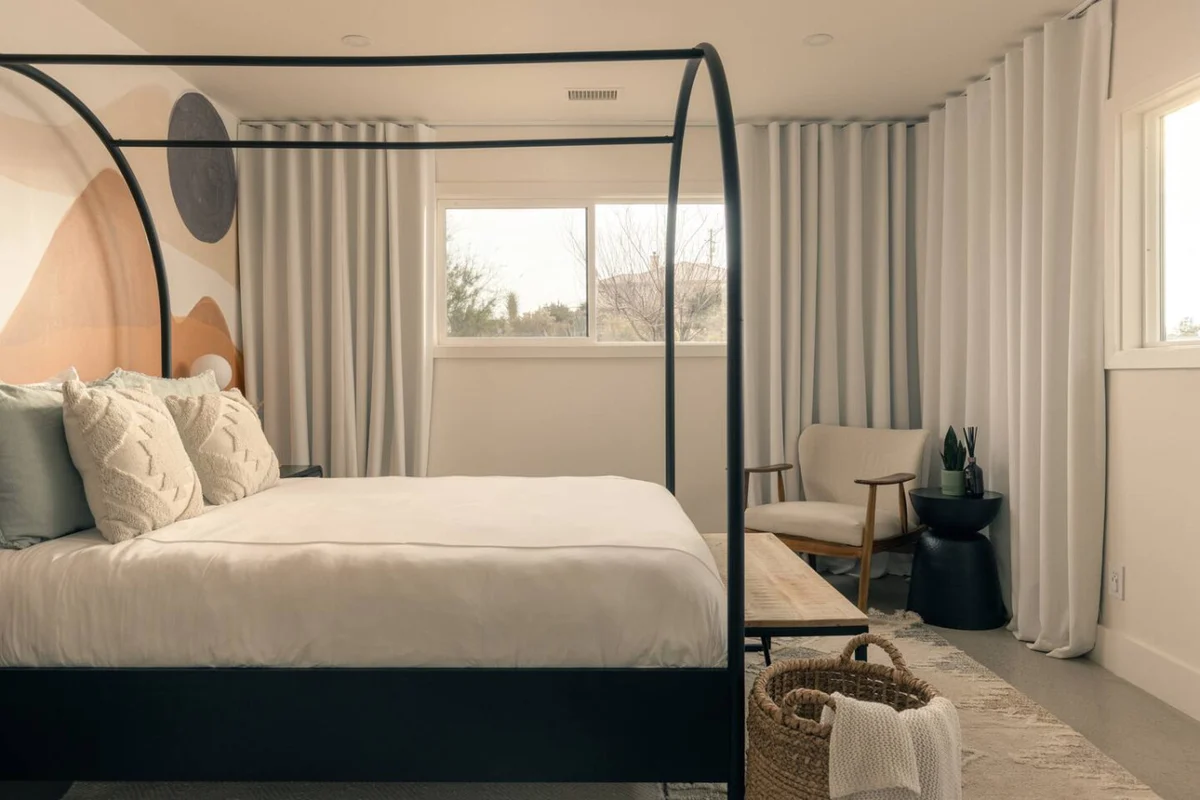 Calico Landing, Desert Pool + Spa Retreat #89