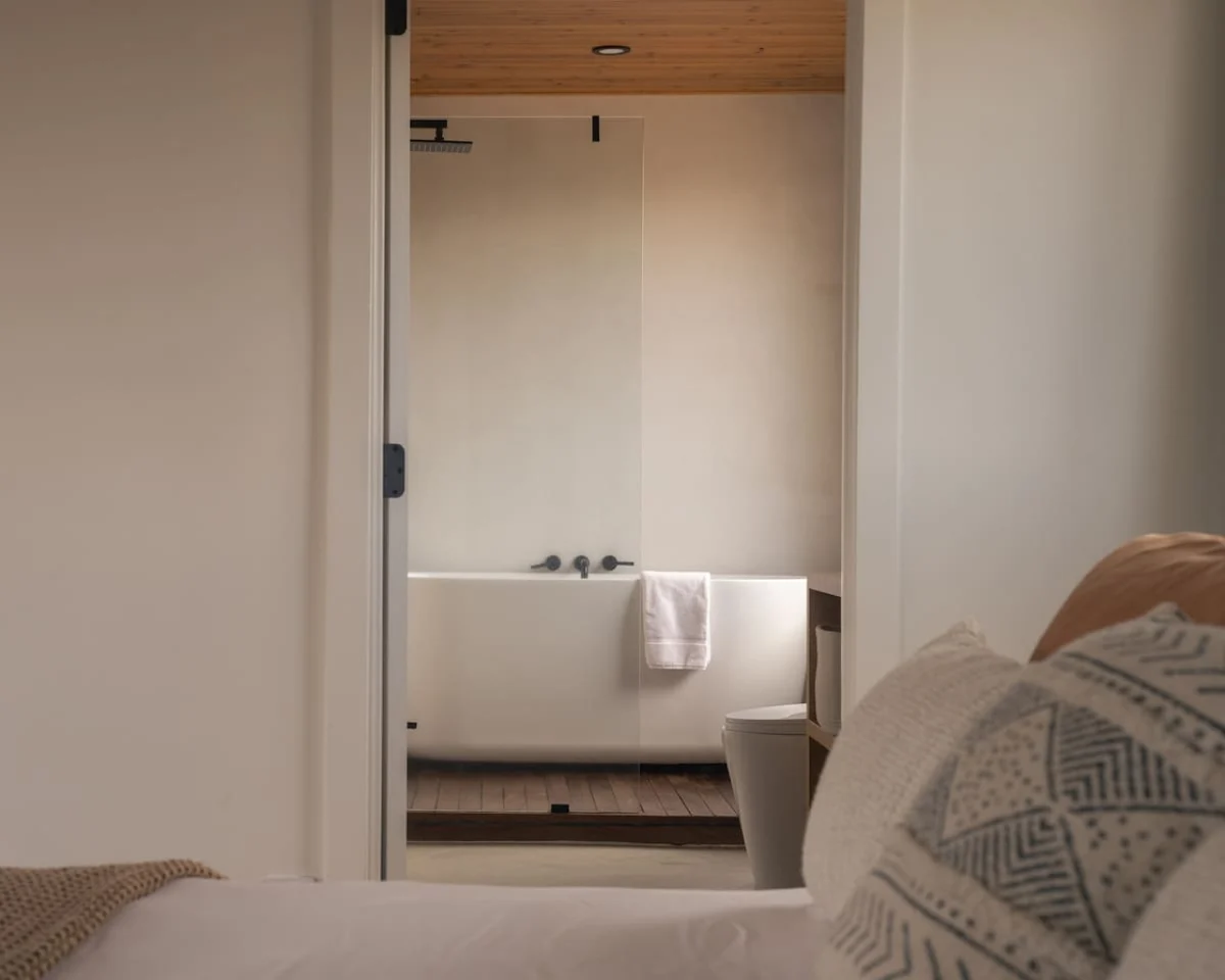 Calico Landing, Desert Pool + Spa Retreat #129