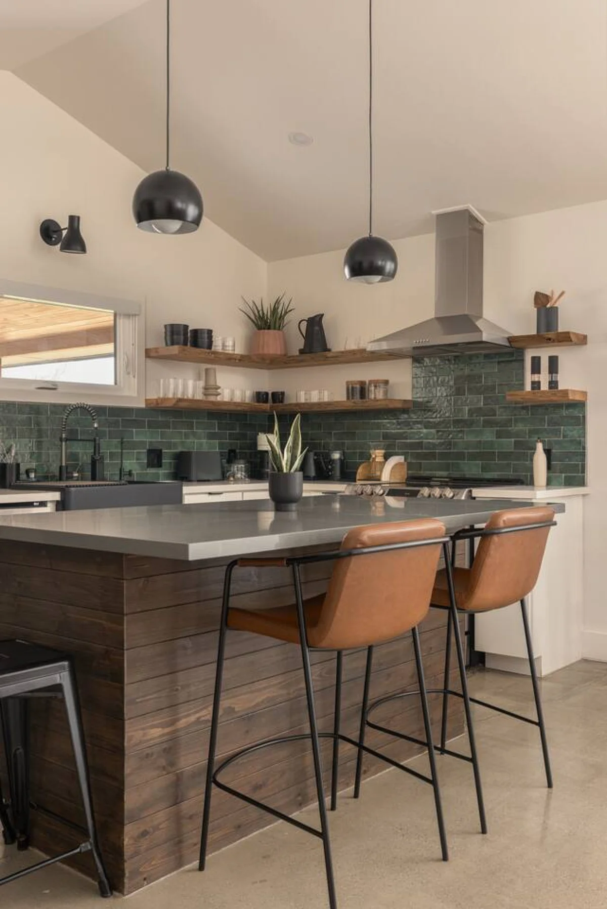 Calico Landing, Desert Pool + Spa Retreat #94