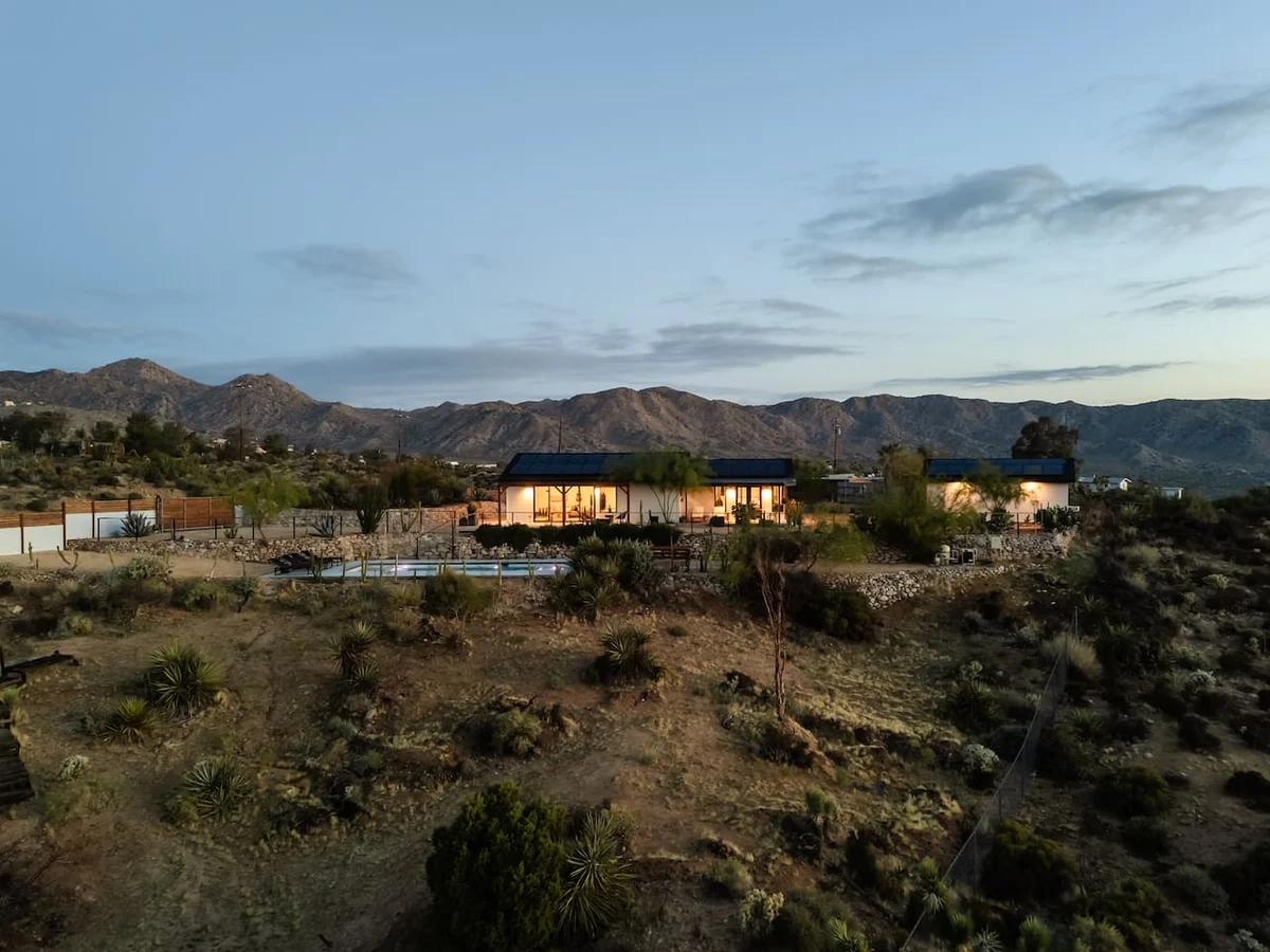 Calico Landing, Desert Pool + Spa Retreat #112