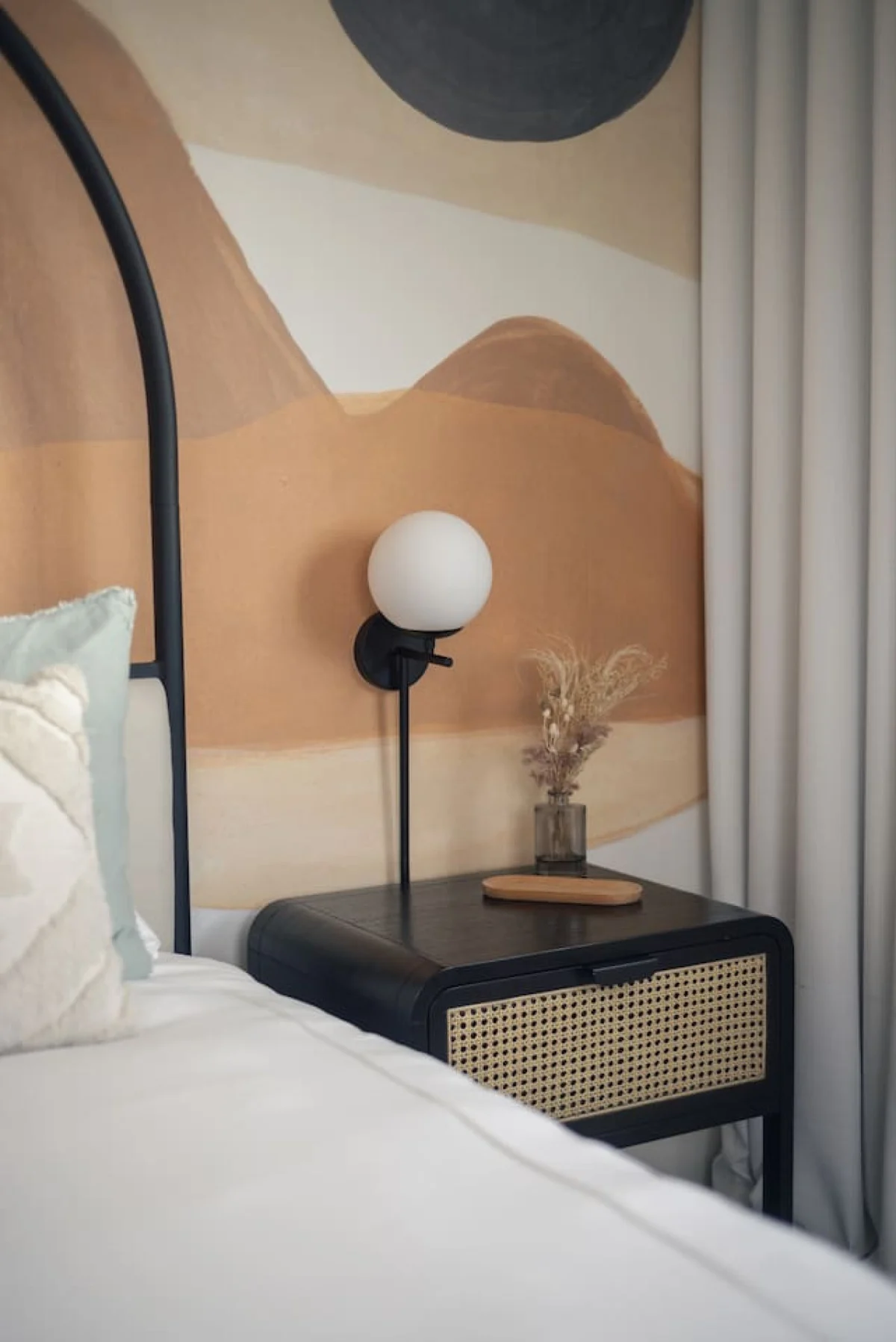 Calico Landing, Desert Pool + Spa Retreat #132