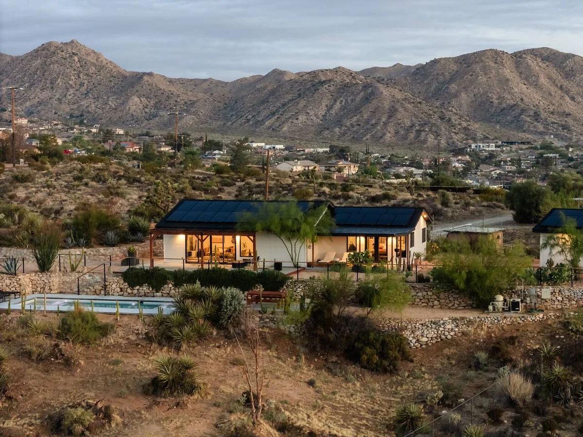 Calico Landing, Desert Pool + Spa Retreat #77