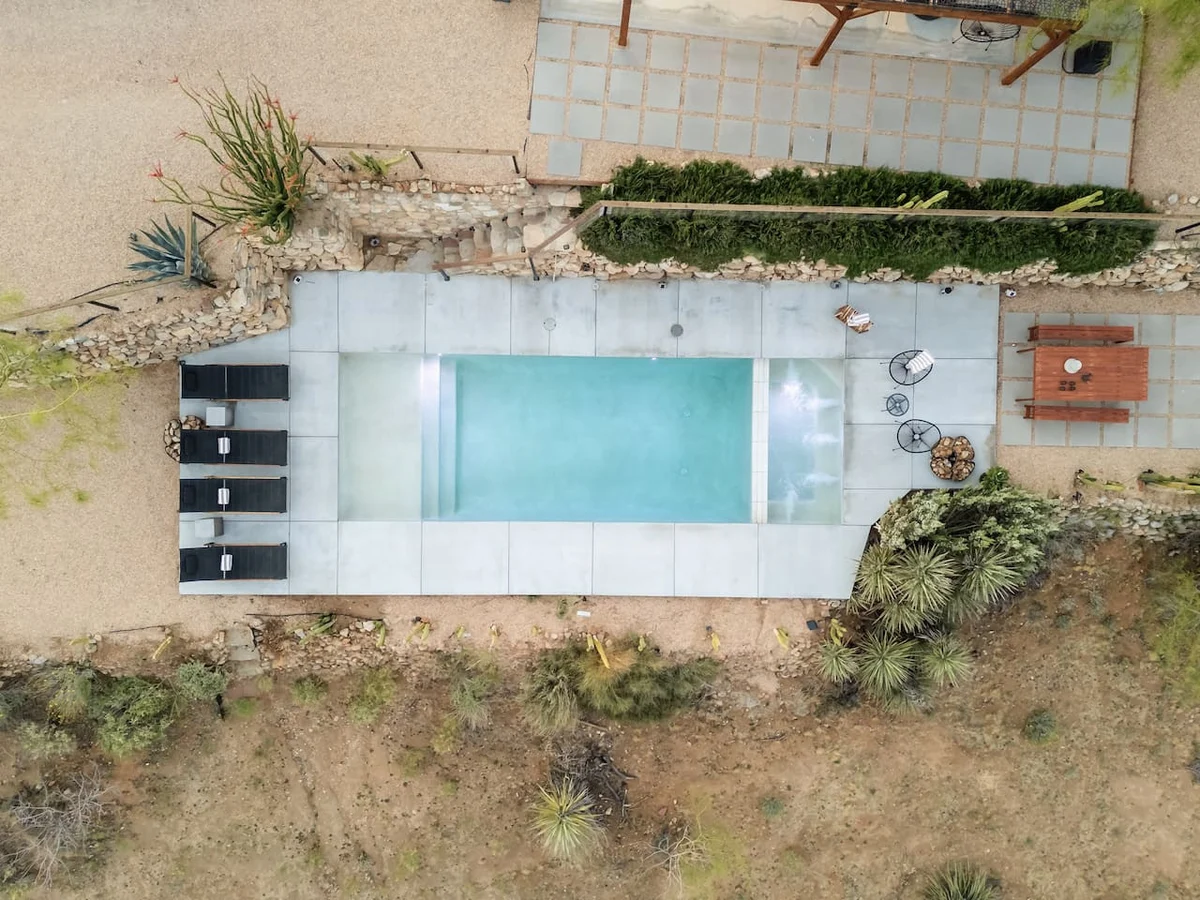 Calico Landing, Desert Pool + Spa Retreat #113