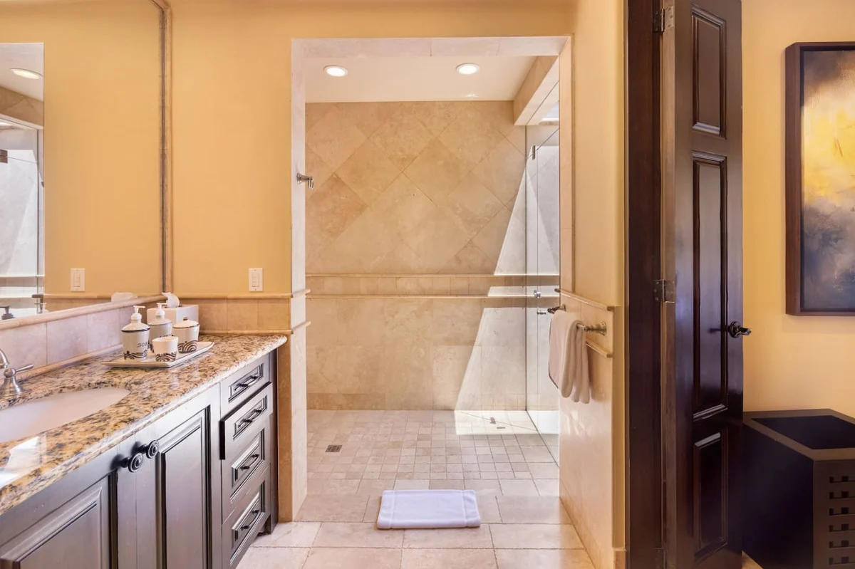 Elegant 4-Bedroom Getaway w/ Media Room, Sleeps 14 #69