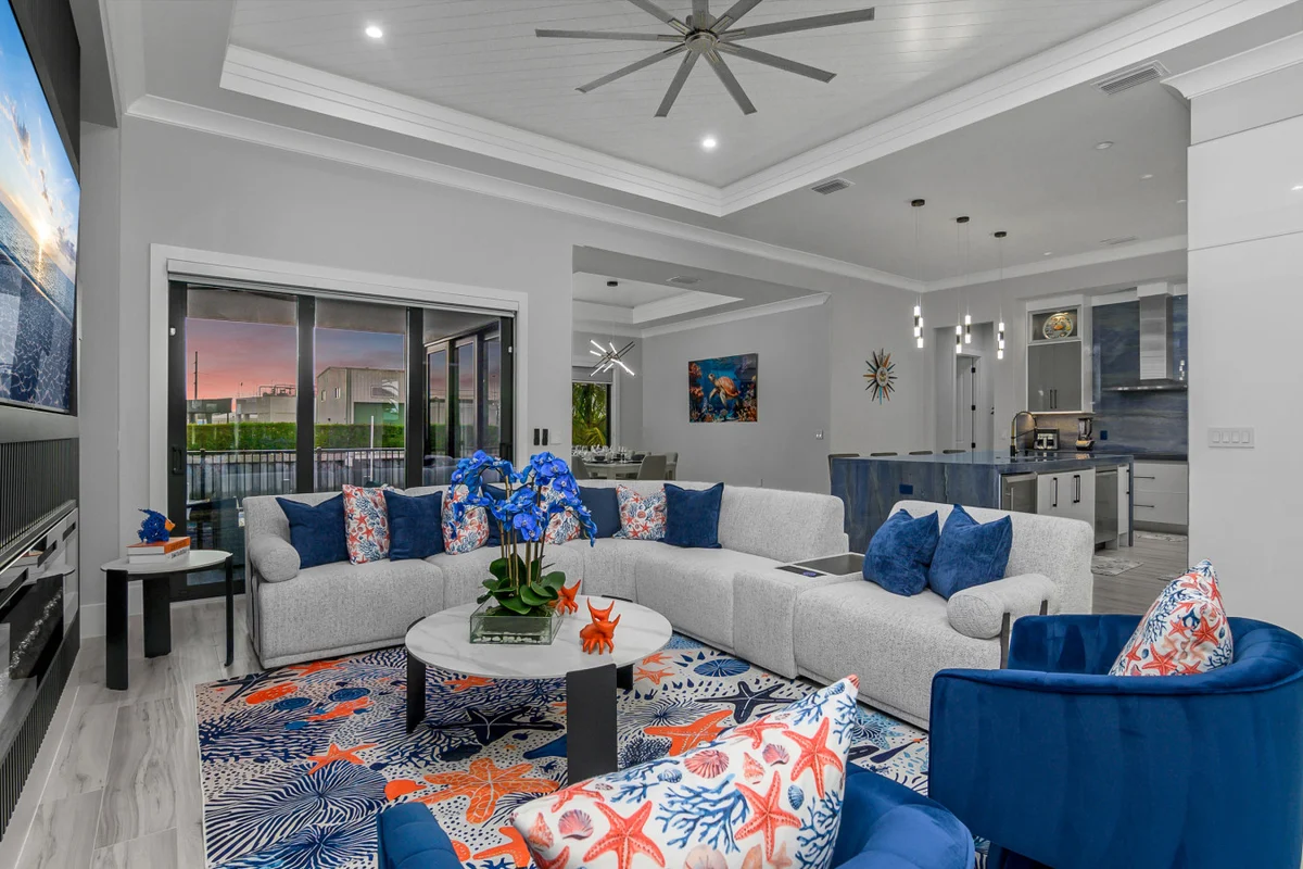 Marco Premium Escape/Waterfront #51