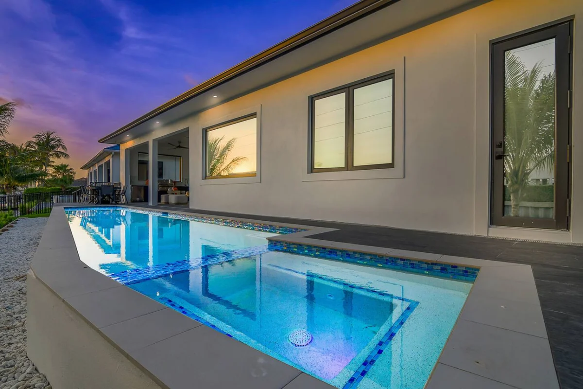 Marco Luxe Retreat / Waterfront #61