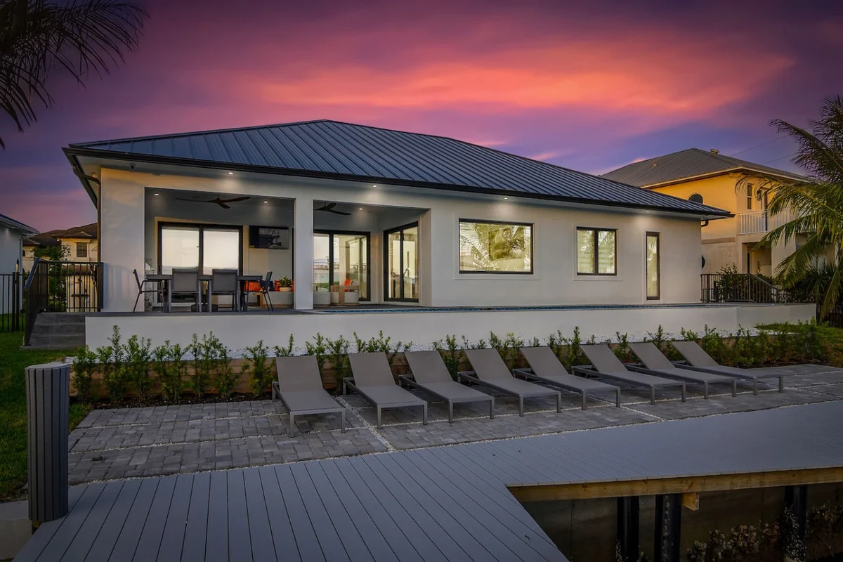 Marco Luxe Retreat / Waterfront #85