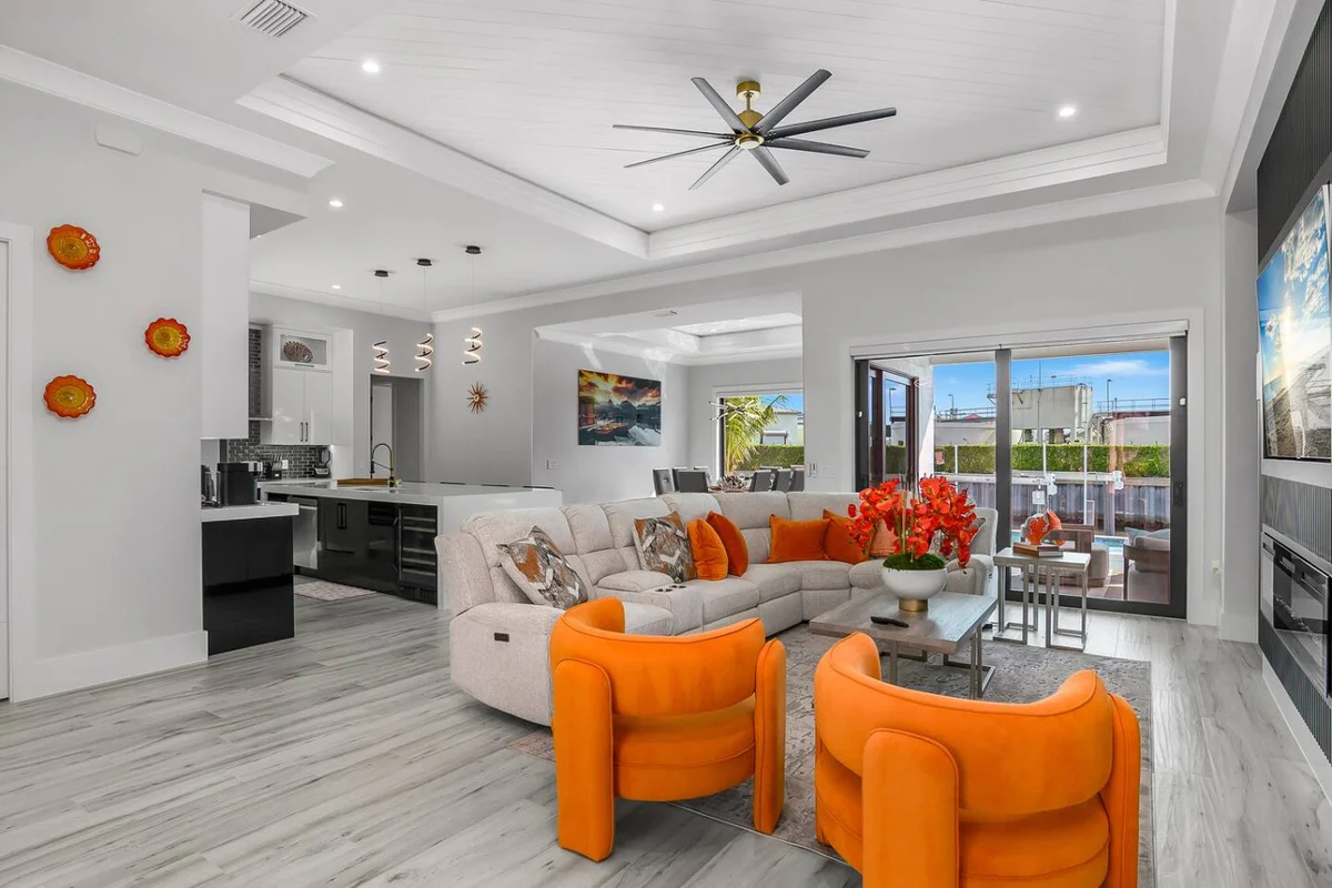 Marco Luxe Retreat / Waterfront #117