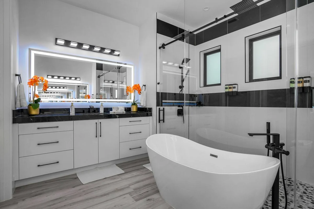 Marco Luxe Retreat / Waterfront #79