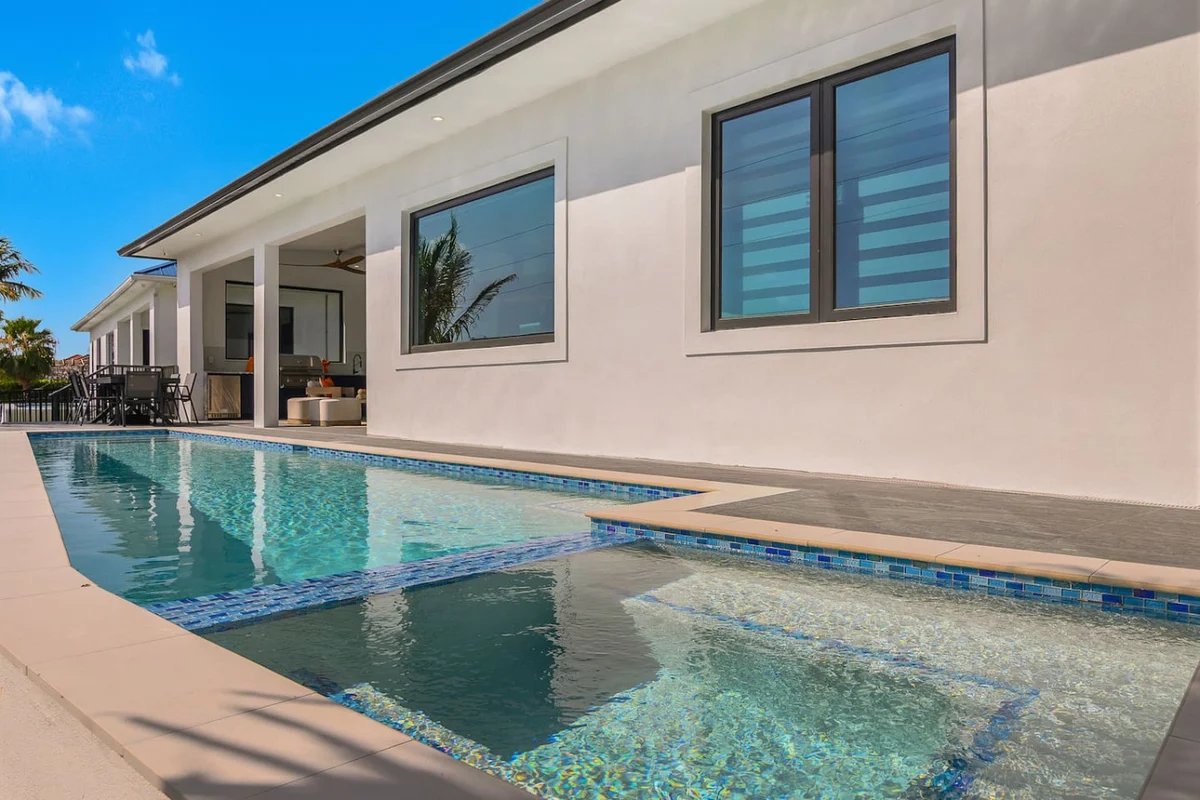 Marco Luxe Retreat / Waterfront #124