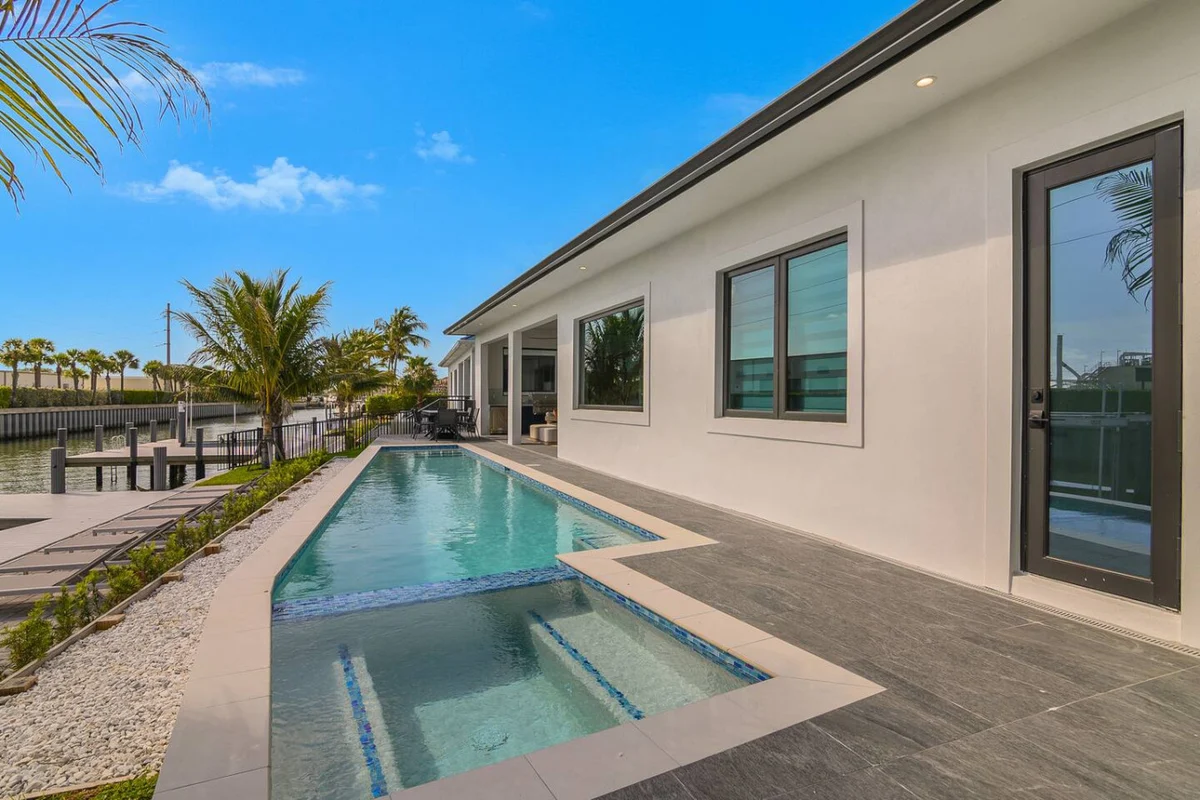 Marco Luxe Retreat / Waterfront #75