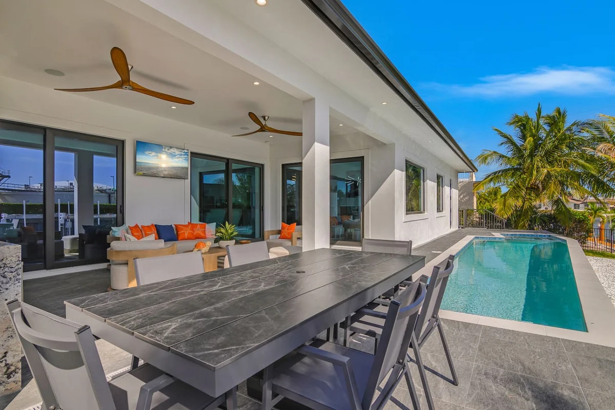 Marco Luxe Retreat / Waterfront #114