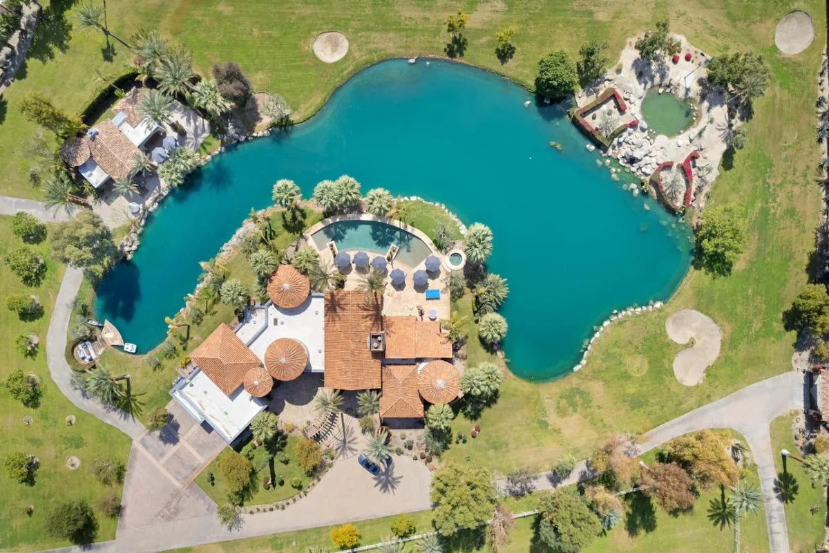 Mirabella Estate with Private Lake #88