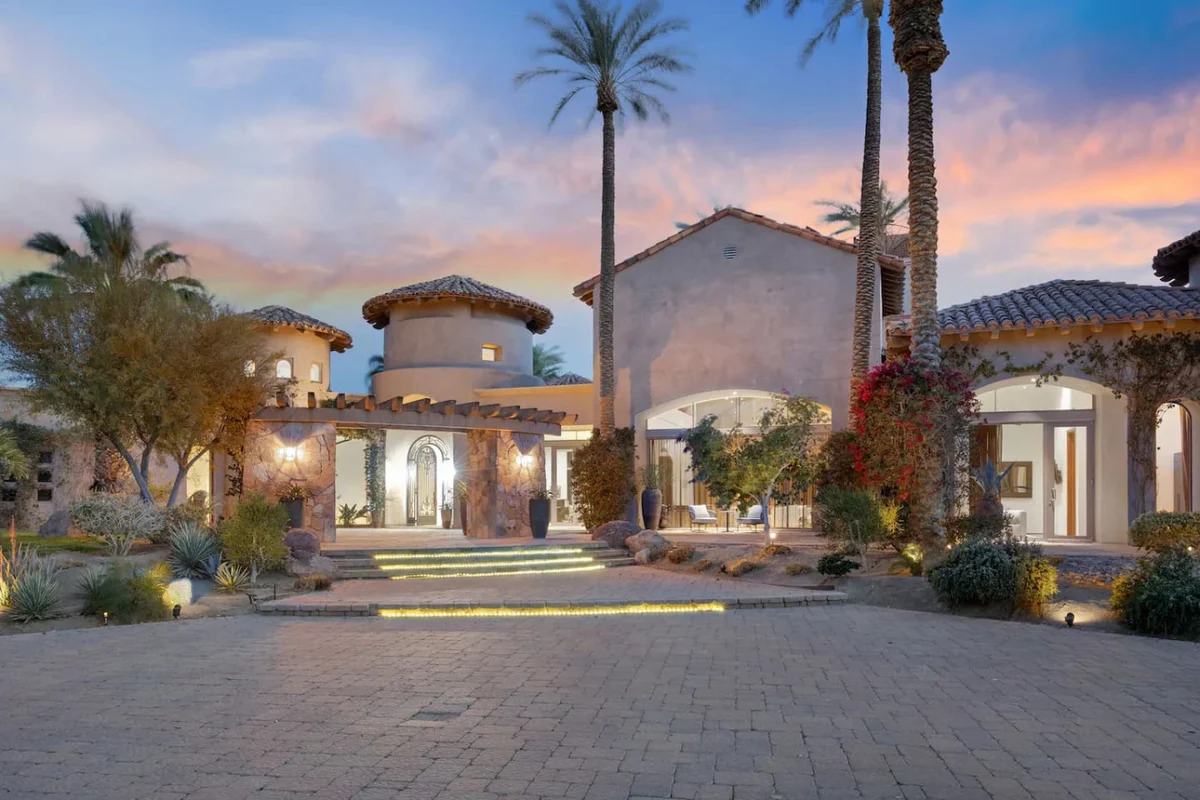 Mirabella Estate with Private Lake #151