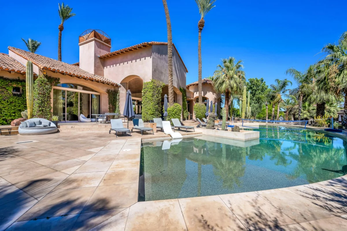 Mirabella Estate with Private Lake #86
