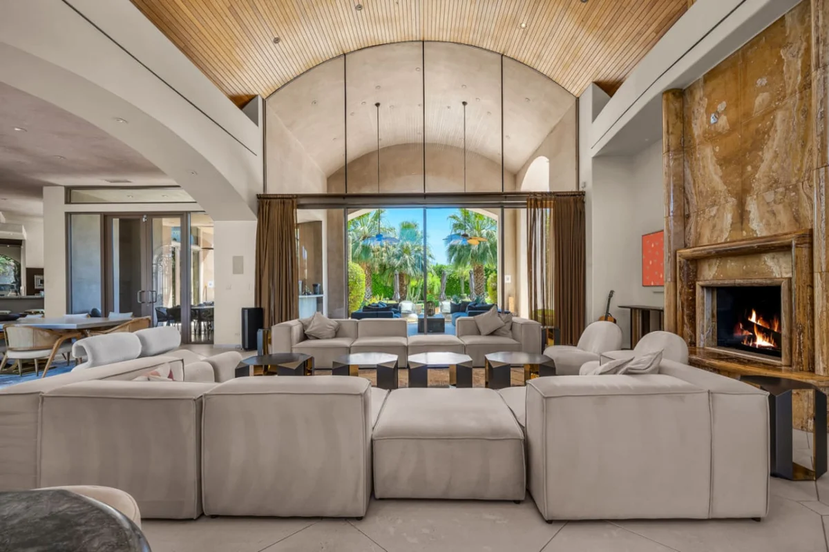 Mirabella Estate with Private Lake #130