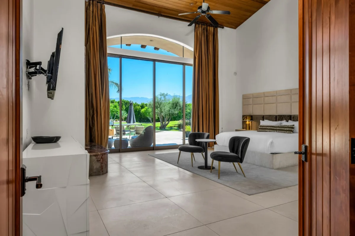 Mirabella Estate with Private Lake #75
