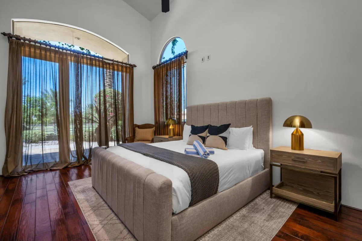 Mirabella Estate with Private Lake #222