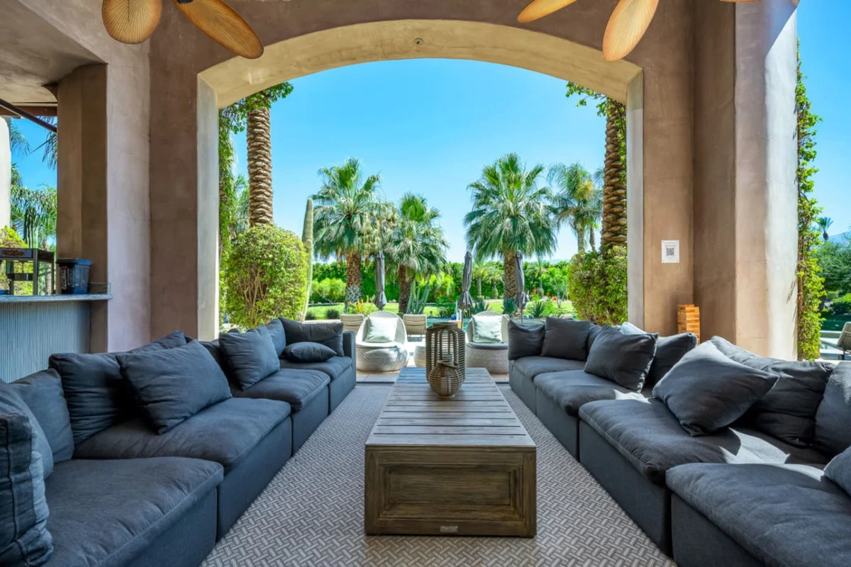 Mirabella Estate with Private Lake #252