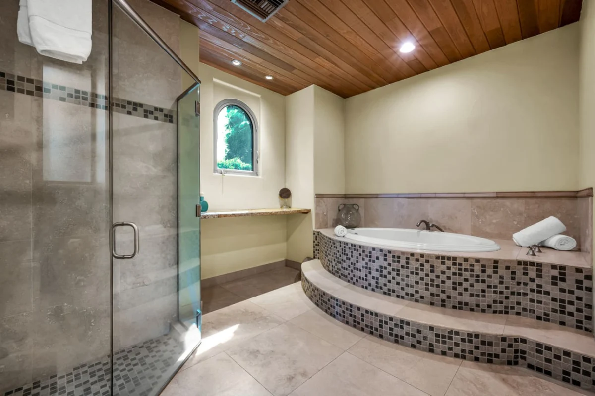 Mirabella Estate with Private Lake #221