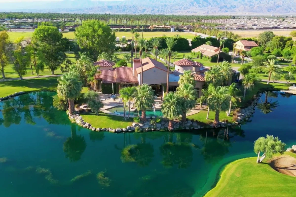 Mirabella Estate with Private Lake #179