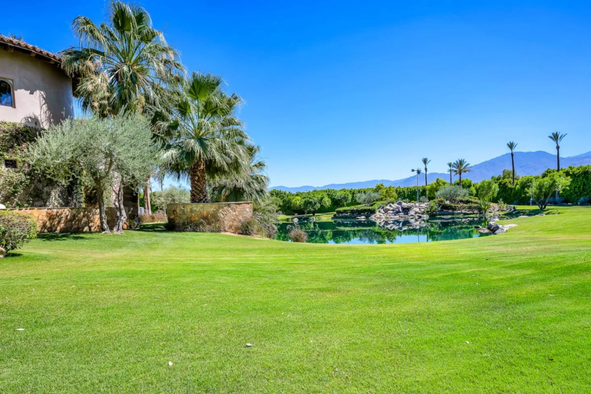 Mirabella Estate with Private Lake #244