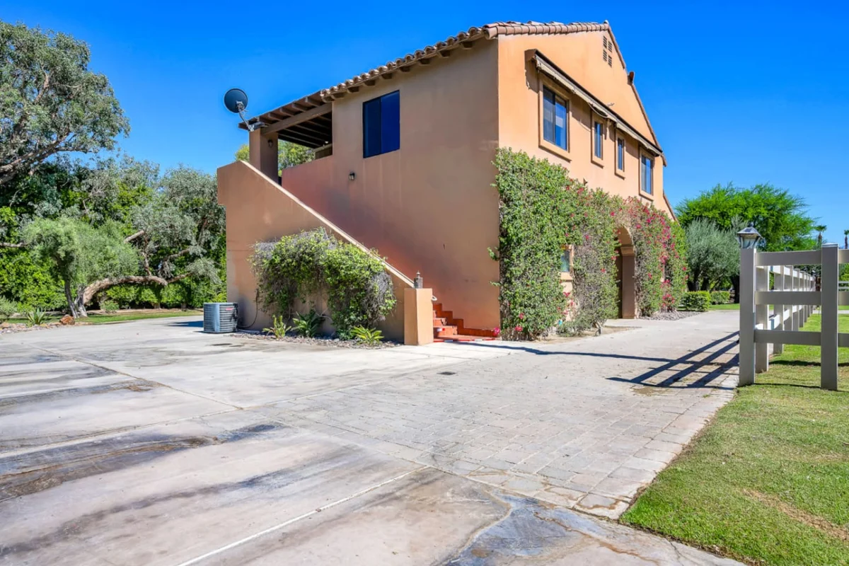 Mirabella Estate with Private Lake #228