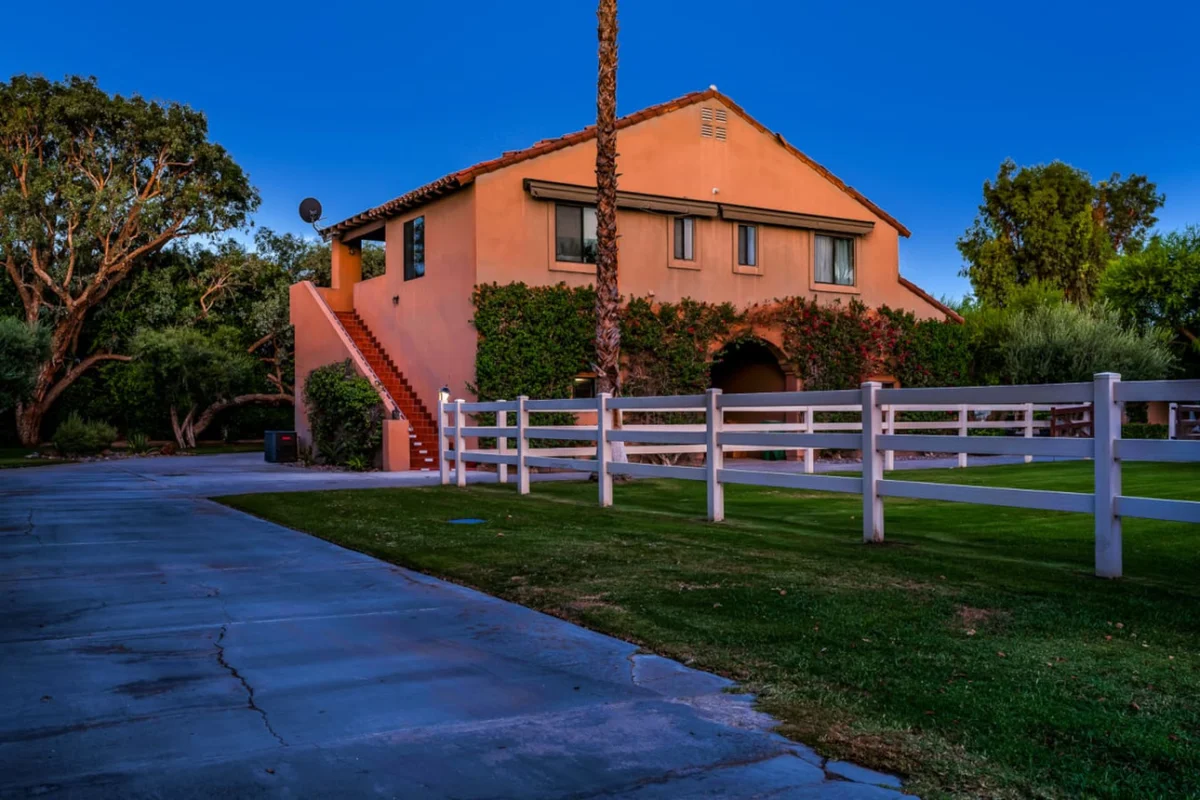 Mirabella Estate with Private Lake #185