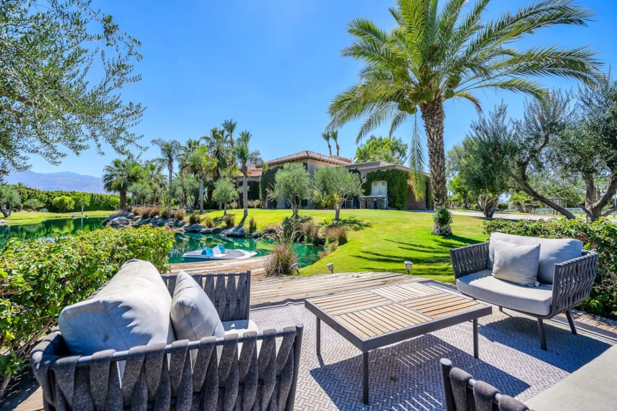 Mirabella Estate with Private Lake #209