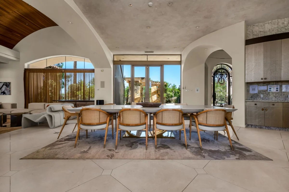 Mirabella Estate with Private Lake #256